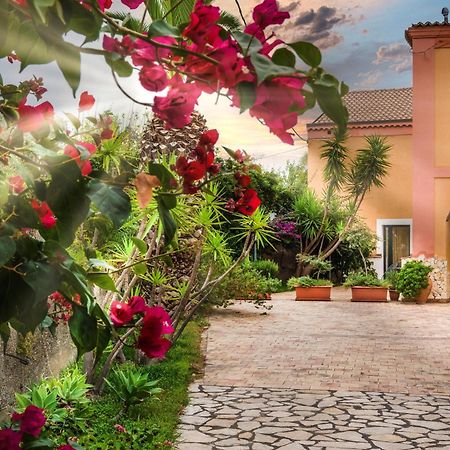 Casale Romano Resort E Relais Motta Camastra Bagian luar foto