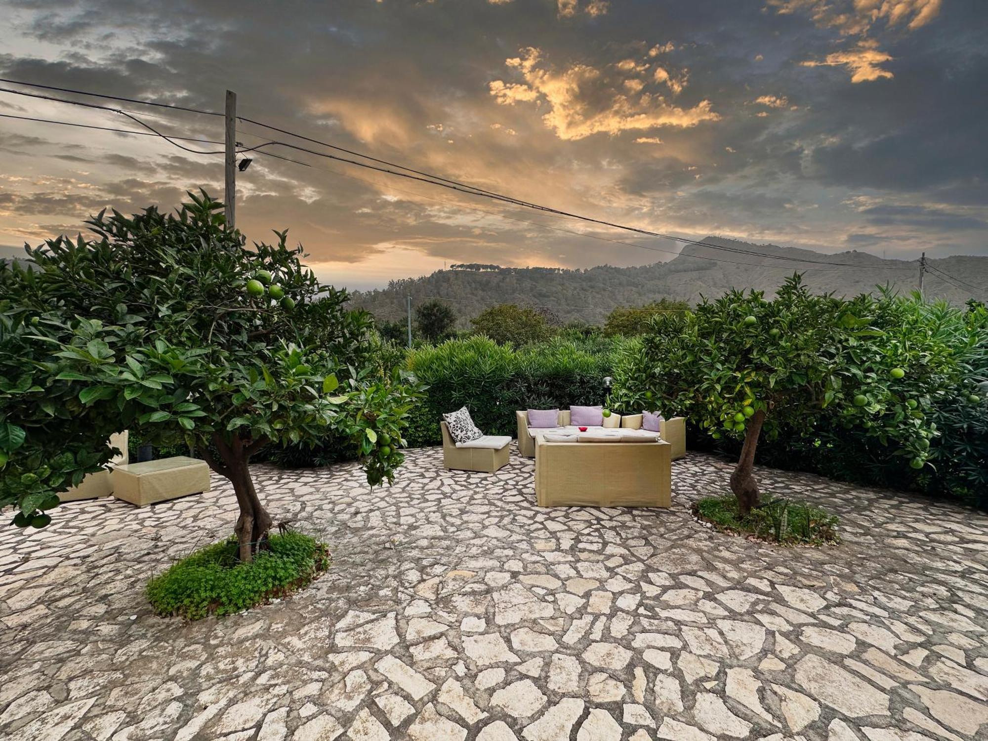 Casale Romano Resort E Relais Motta Camastra Bagian luar foto