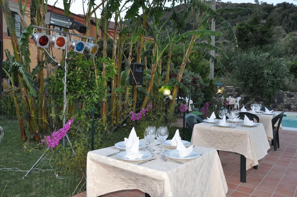 Casale Romano Resort E Relais Motta Camastra Bagian luar foto